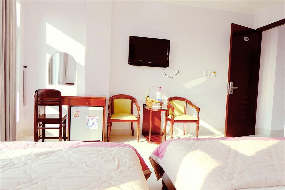 Fulmar Hotel Da Nang Exteriör bild